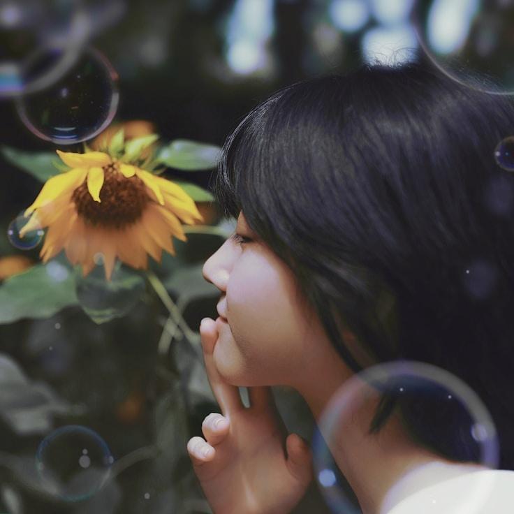 Aman Kapoor, Client Relations Director, discussing corporate gifting strategy with business clients